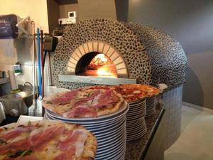 Печь для пиццы - помпейская дровяная.